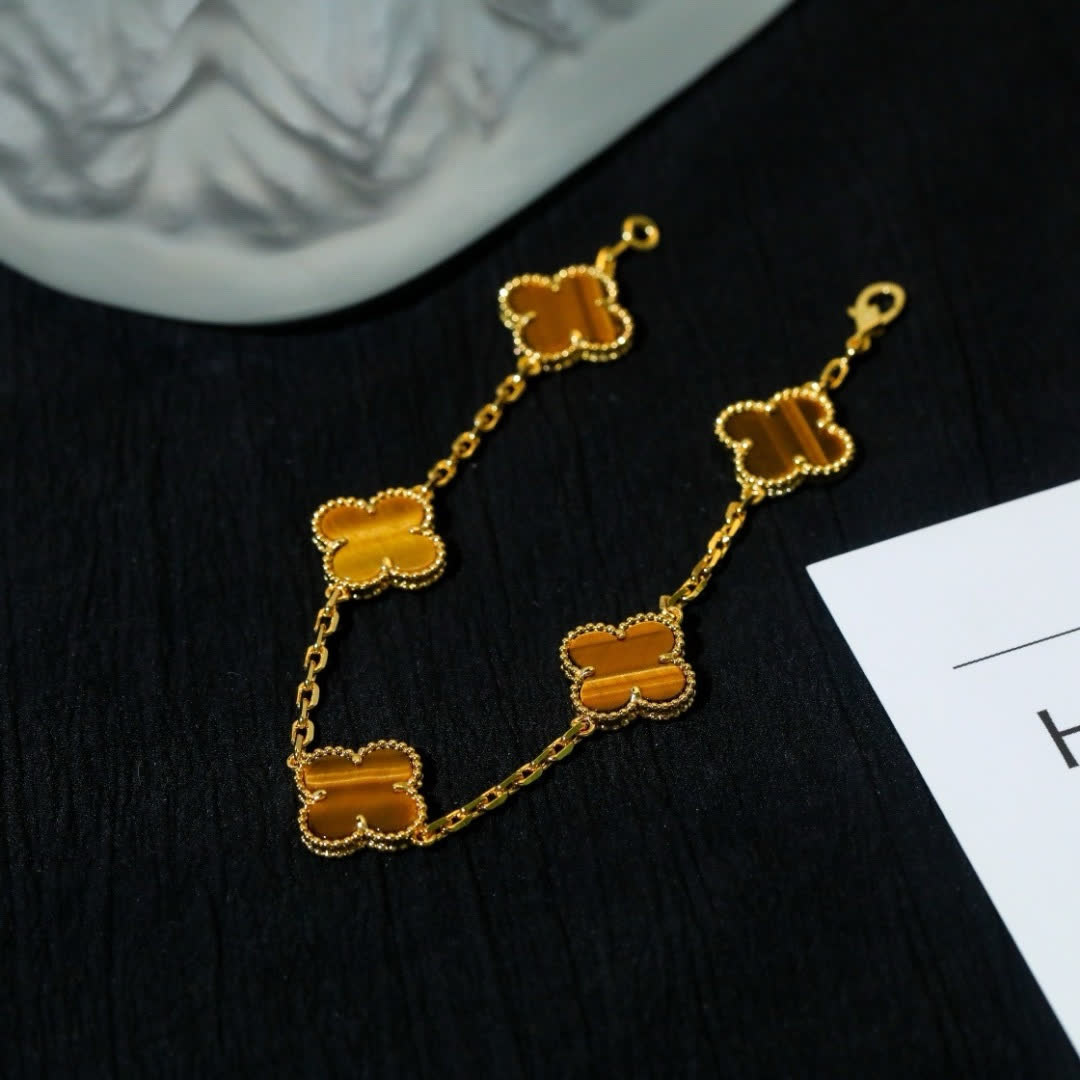 Van Cleef & Arpels Vintage Alhambra Yellow Gold Tiger's Eye Bracelet